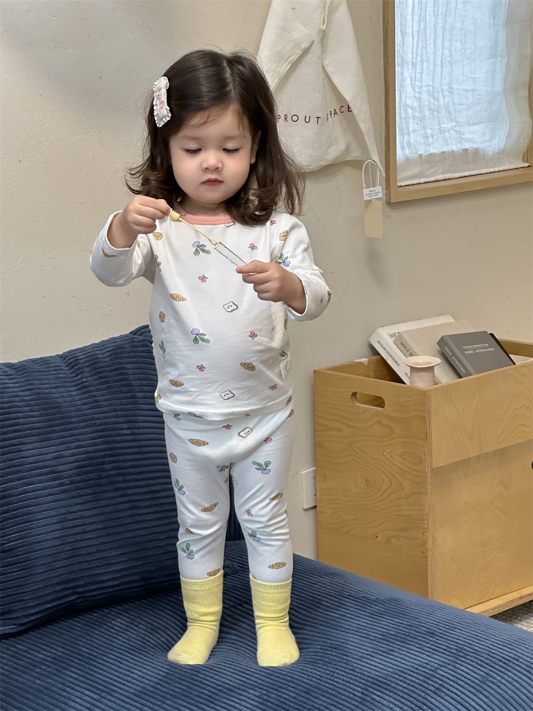 Pijamas infantiles de otoño conjunto de casa 2025 ropa de otoño ropa infantil coreana pijamas niñas ropa de hogar dos piezas