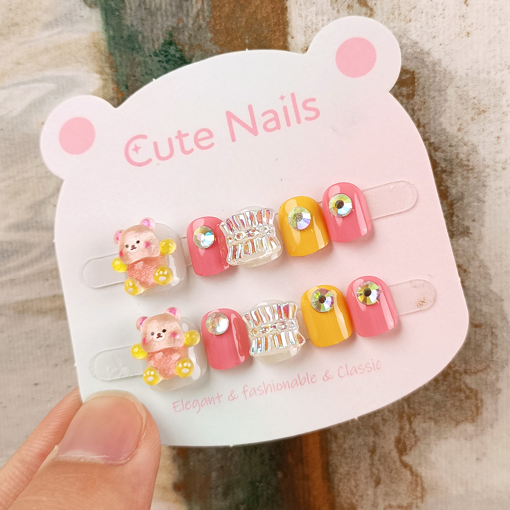Cartoon 3D Wear Armor Children's Aurora Falda Arte de uñas corto con diamantes 10 piezas de uñas de oso tridimensional lindo