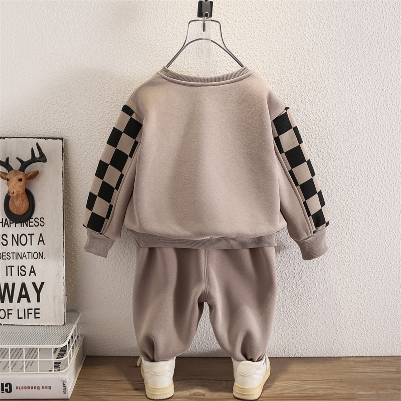 6469 Traje deportivo para niños 2025 otoño e invierno nuevo estilo bebé guapo otoño e invierno más terciopelo marca de moda para niños traje de dos piezas
