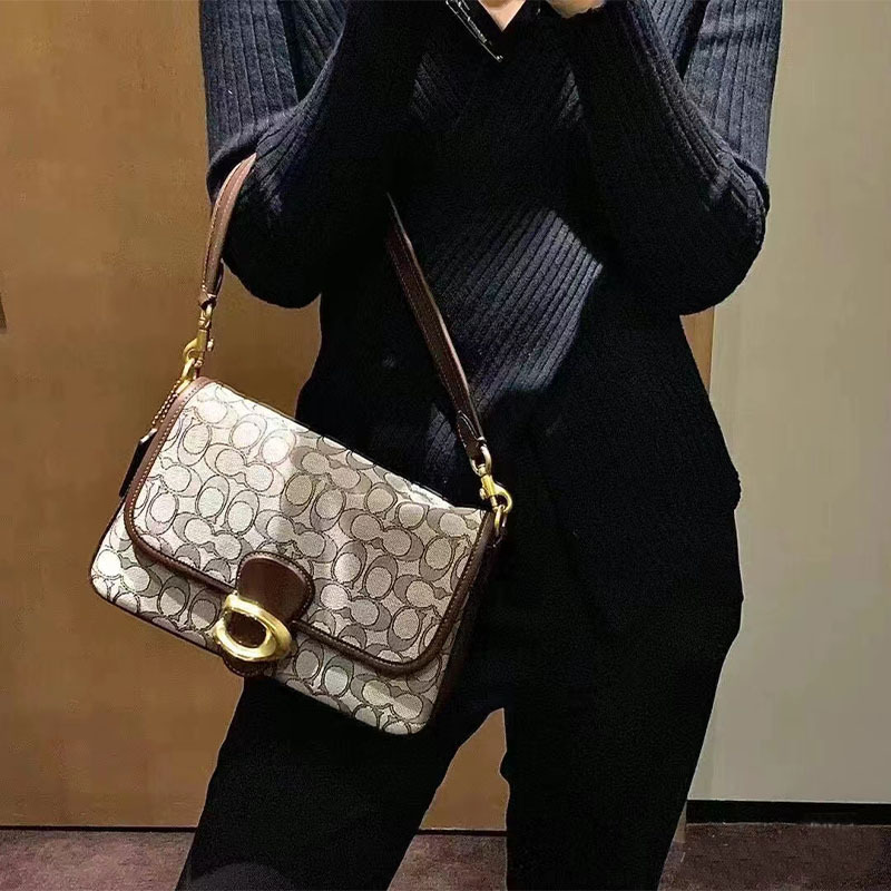2023奥莱新款女士Soft Tabby软欧包复古提花双肩带酒神包枕头包