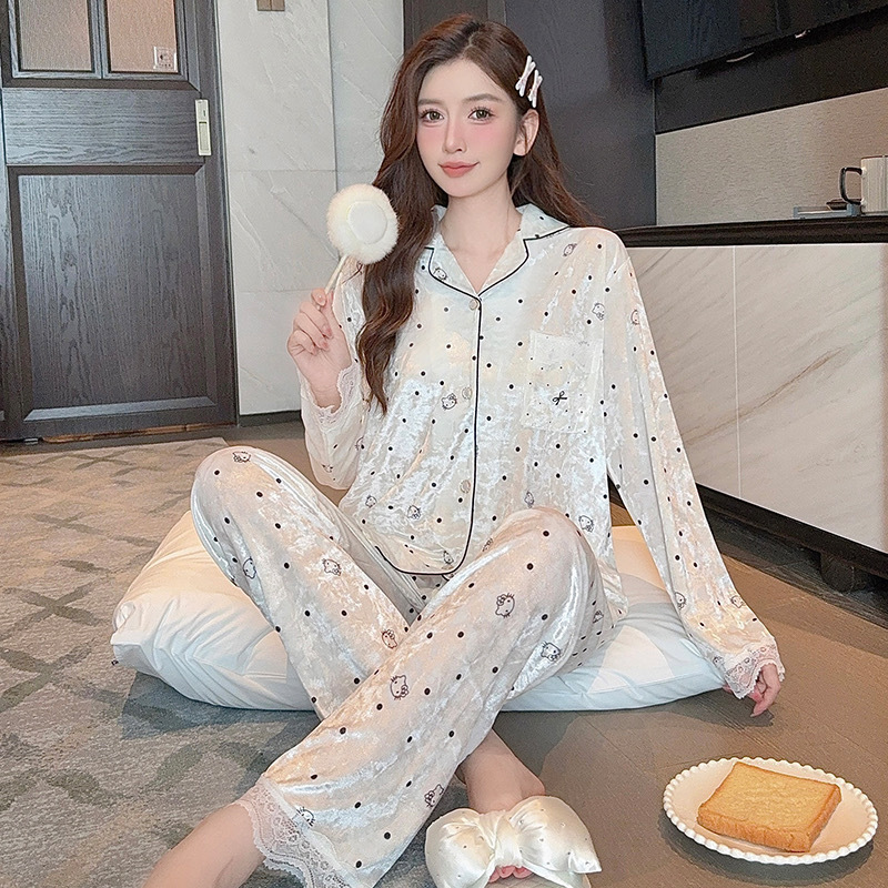 Central Asia Direct Sales High-End Gold Velvet Pajamas for Women Autumn and Winter New Luxury Warm Gold Diamond Velvet Home Wear Set