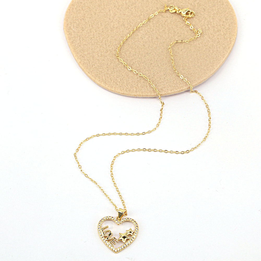 Collier En Cuivre Avec Pendentif Love En Zircon Micro-incrusté Simple Coeur Creux À La Mode display picture 5