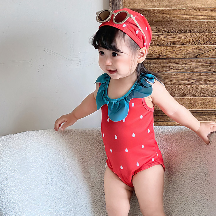 New Children's 2025 One-piece Strawberry Swimming Little Girl Small and Medium-sized Children's Cute Vacation Swimwear Baby Beach