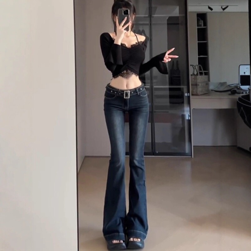Dark blue high-waisted slim-fit micro-flared jeans for women, spring/autumn 2026 new style, slimming bootcut floor-length pants Dark blue high-waisted slim-fit micro-flared jeans for women, spring/autumn 2026 new style, slimming bootcut floor-length pants