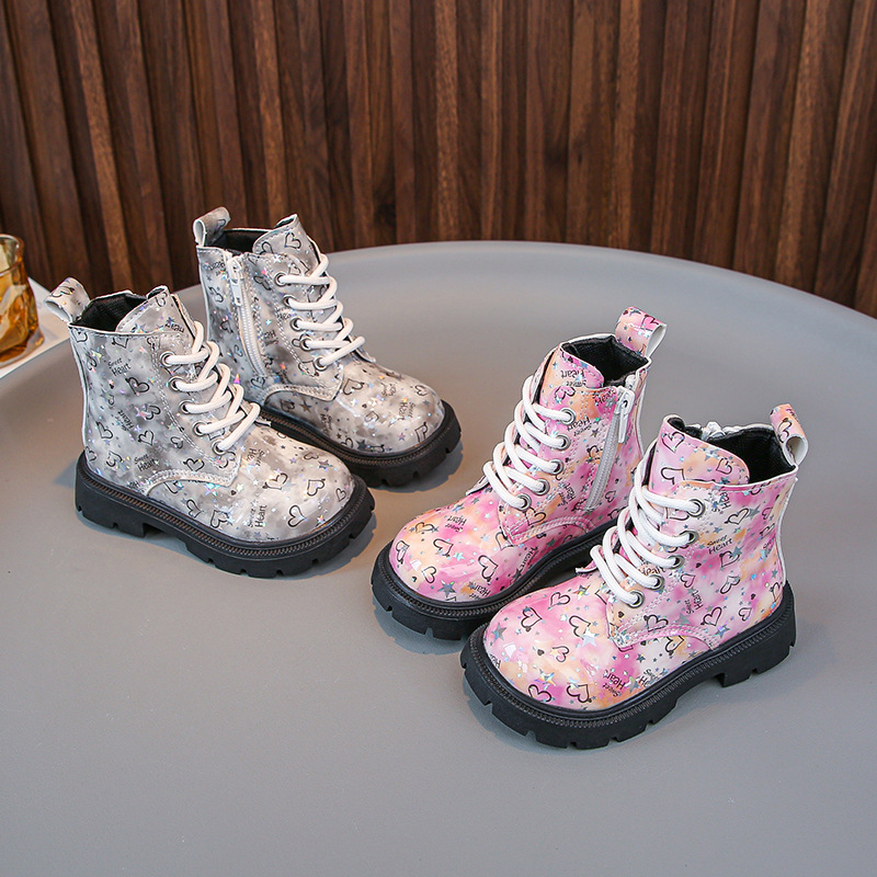 Botas infantis Martin de cano médio com estampa de couro brilhante, novas botas infantis Martin para meninas, botas de cano médio da moda para meninos, outono/inverno 2024_voghion.com