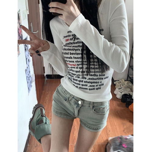 250g Skinfood Long-Sleeve T-Shirt with U-Neck and Straight Hem for Women - Slim Fit, Short-Style Printed Top