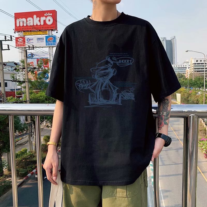 半袖のtシャツの男性の夏の韓国版のファッションのブランドのゆったりしている百合の学生の体のシャツの潮流の格好のカジュアルな半袖の上着|undefined