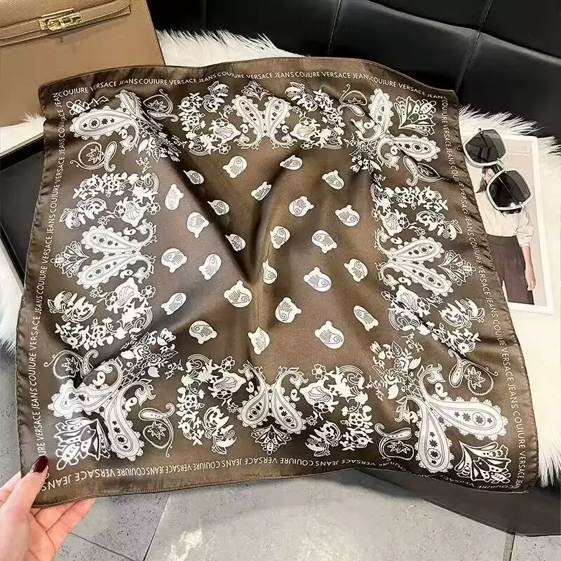 新款高级感围巾绿色仿真丝丝巾轻奢高级感腰果花韩式图案春秋款