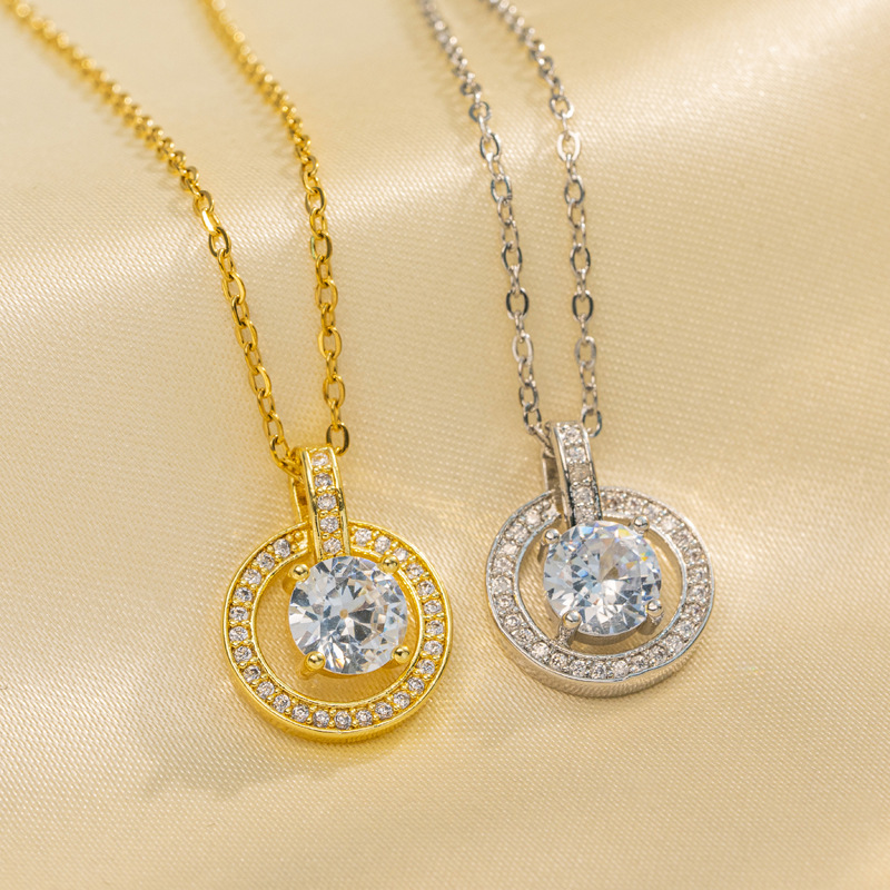 Collier en diamant de luxe léger pour femmes, design de marque de niche tendance, pendentif en zircon rouge, chaîne de clavicule en acier titane_voghion.com