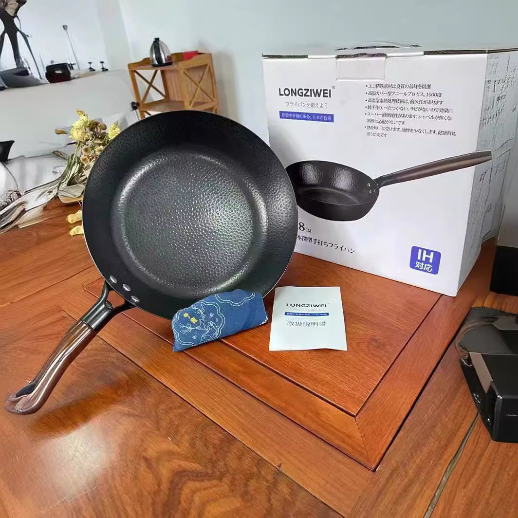 Japanese cast iron pan 28CM non-coated non-stick flat pan for home use, egg, pancake, stir-fry pan wholesale