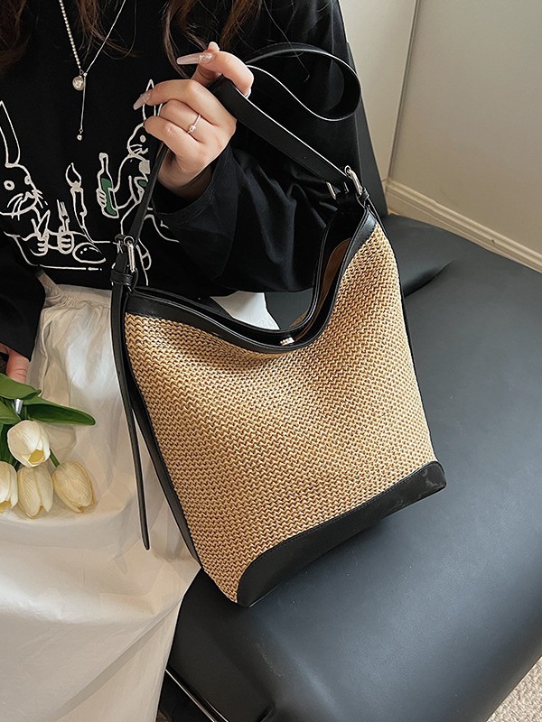 Underarm bag
