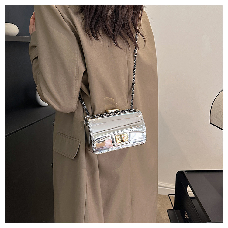 Ženska torba za rame, mala četvrtasta torba s lancem_voghion.com