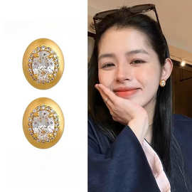 中古金色拉丝金属耳钉女小众轻奢气质时尚简约高级鸽子蛋耳环