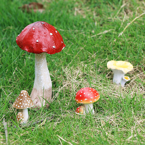 Cross-border outdoor courtyard ornaments, landscape decorations, garden potted plants, bonsai decoration, simulated mushroom micro-landscape decoration