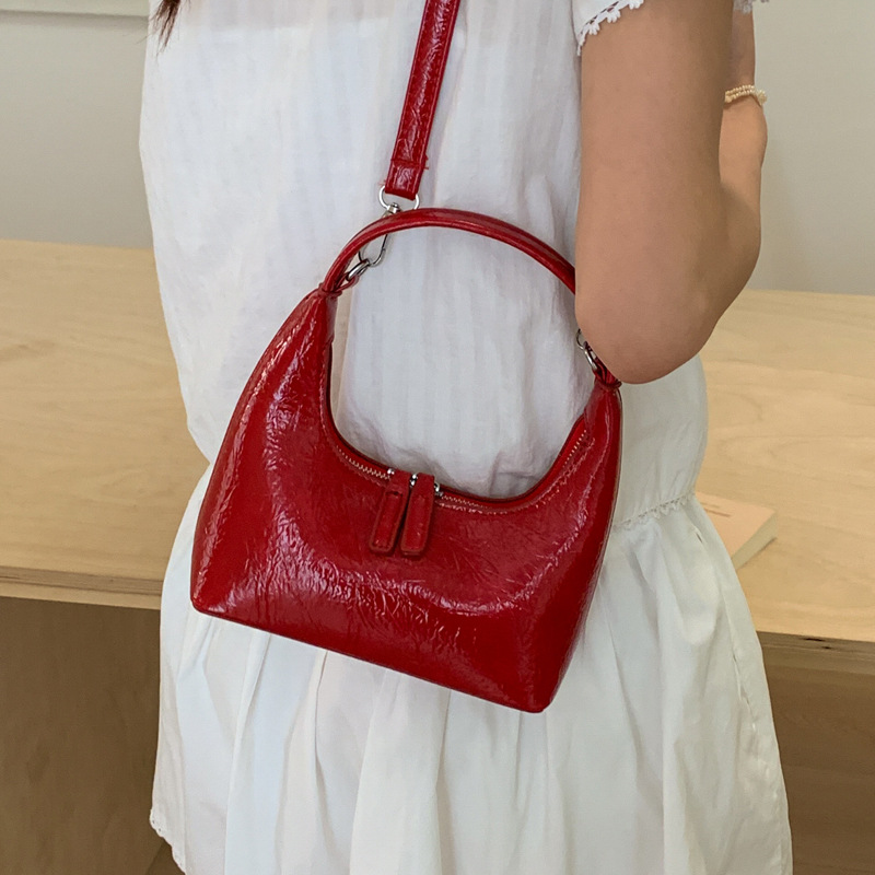 Niche Fashion Glossy Texture Handbag For Women 2025 New Arrival Banquet Small Square Bag Simple Commuter Underarm Bag - Thumbnail 2