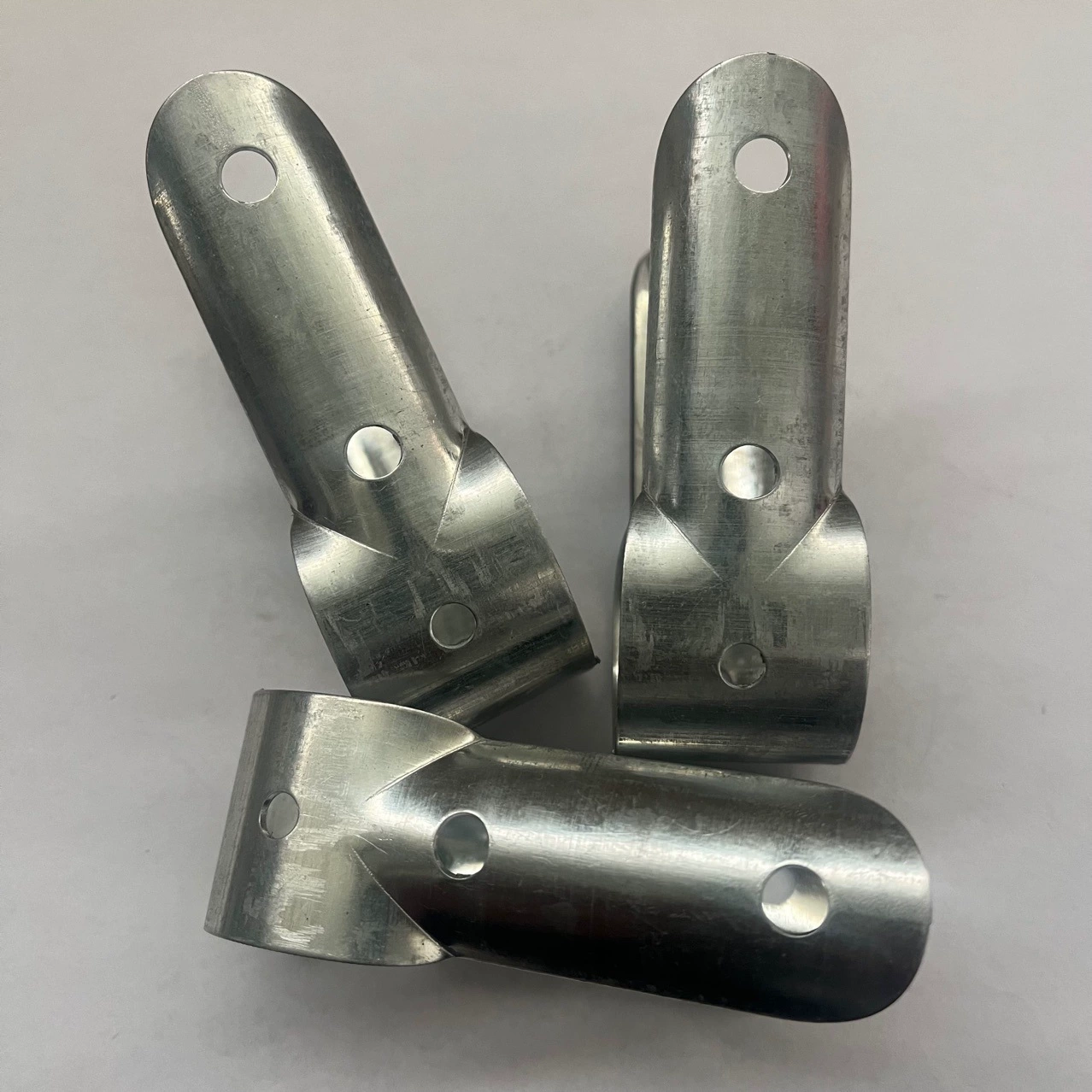 Оптовый производитель теплиц, зажимы типа «утконос» 32*25 для теплиц, аксессуары для дверей из оцинкованной стали, прямые зажимы типа «утконос»