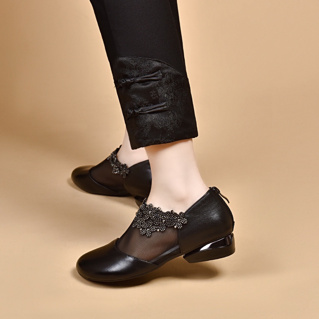 Sandal da bò thật mũi tròn đế bệt lưới thoáng khí cho nữ — Màu đen