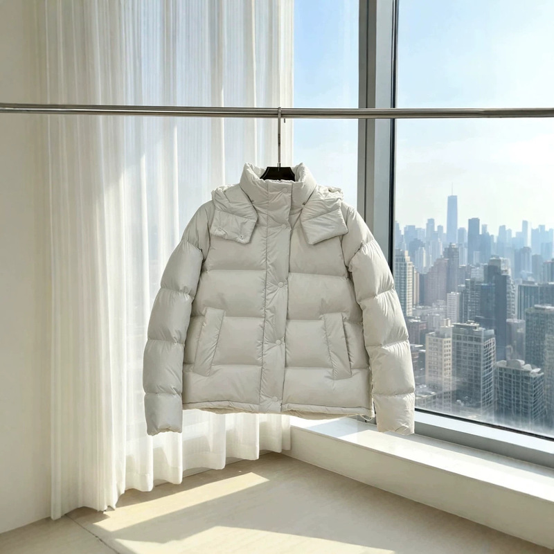 Lulu-style puffer jacket with detachable hood, thick white duck down, short women's versatile cold-proof puffer coat Lulu-style puffer jacket with detachable hood, thick white duck down, short women's versatile cold-proof puffer coat