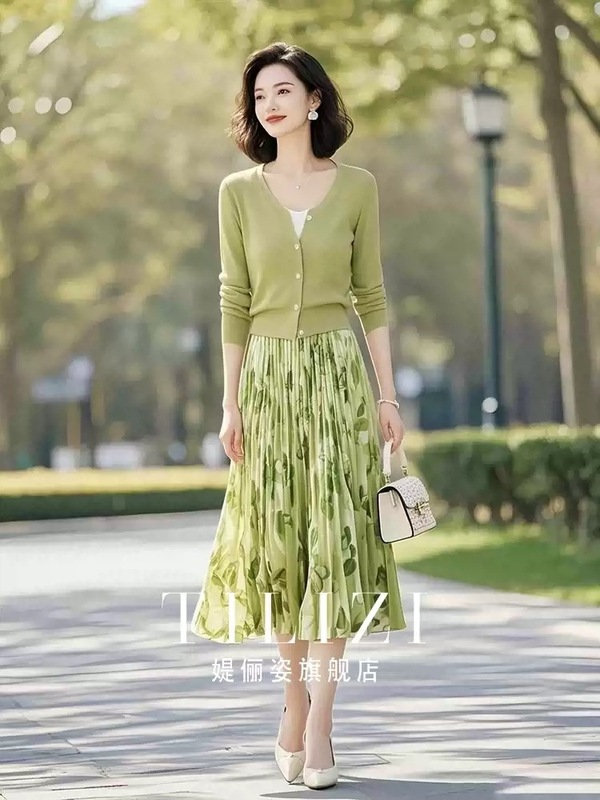 小个子绿色上衣碎花半身裙套装女2025开春新款通勤休闲时尚套装|undefined
