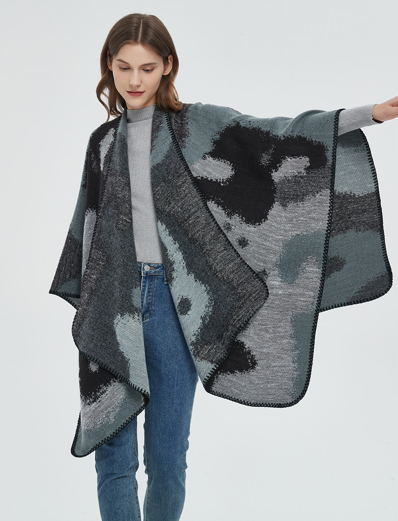 Unisex Large leopard print split cape with double jacquard collar_voghion.com