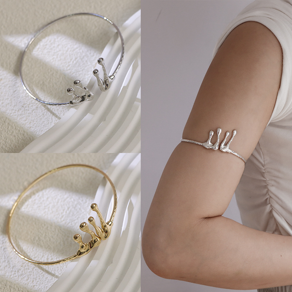 design fashionable accessory