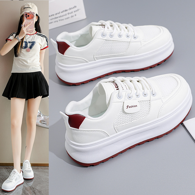 2026 nuevos zapatos de verano transpirables de malla coreana de zapatos blancos de suela gruesa zapatos de skate casuales de malla para mujeres