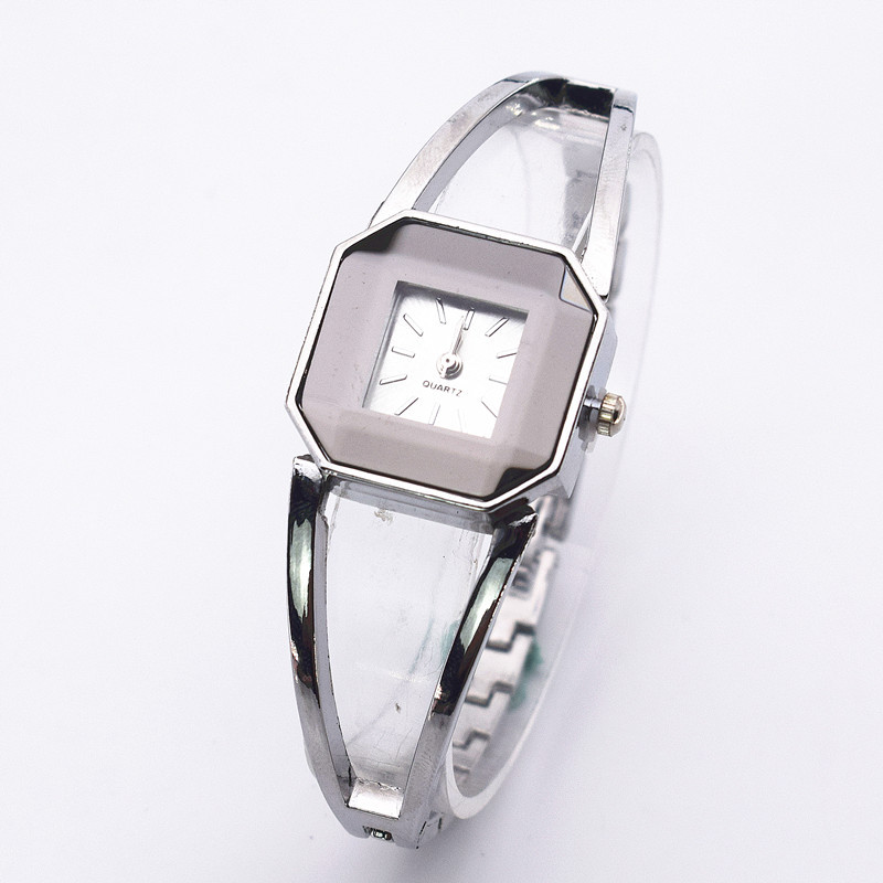 New style personalized watch ladies simple hollow fashion temperament light luxury ins high sense small square watch wholesale