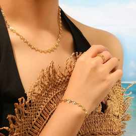 欧美时尚轻奢爱心镂空精致钛钢锁骨链choker颈链潮高级感手链套装