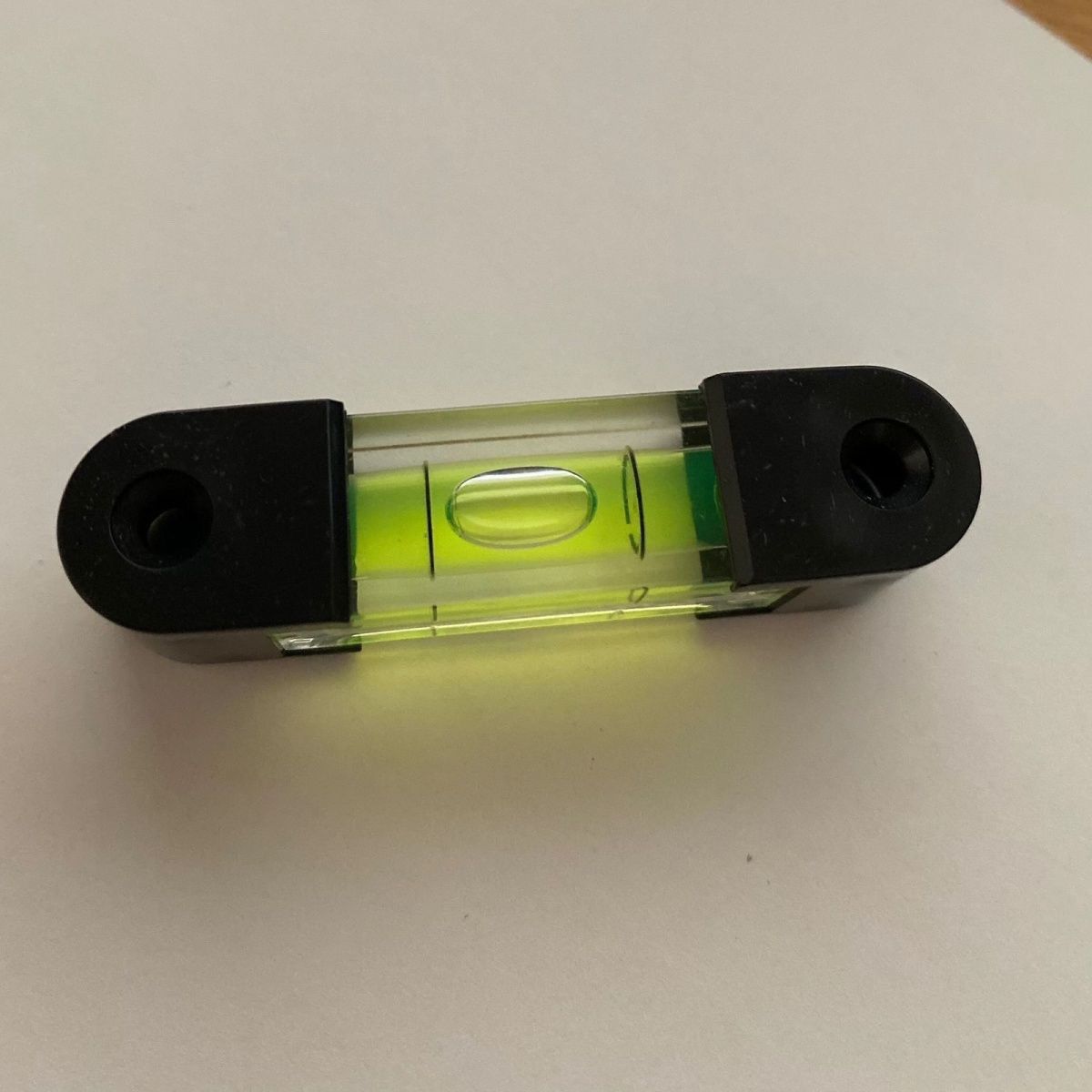 迷你便携水平尺水准器带螺丝孔支架塑料水平仪塑料组件支架水平仪