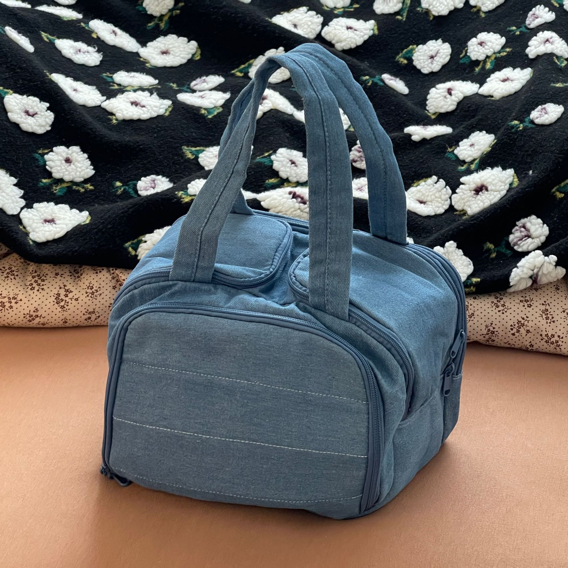 Hermosa bolsa de maquillaje de casa de gran capacidad dormitorio almacenamiento de dopamina bolsa de almacenamiento portátil de viaje de lavado