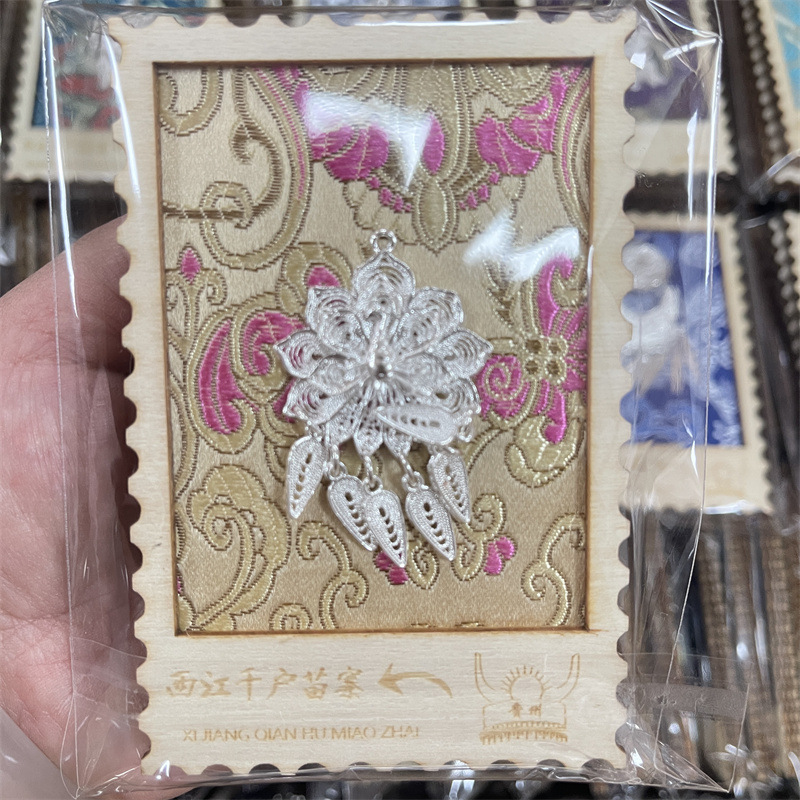 貴州省のミャオ族の特色ある織物の冷蔵庫用マグネット、ミャオ族の銀製品を模したお土産、工芸品、卸売、民族風|undefined