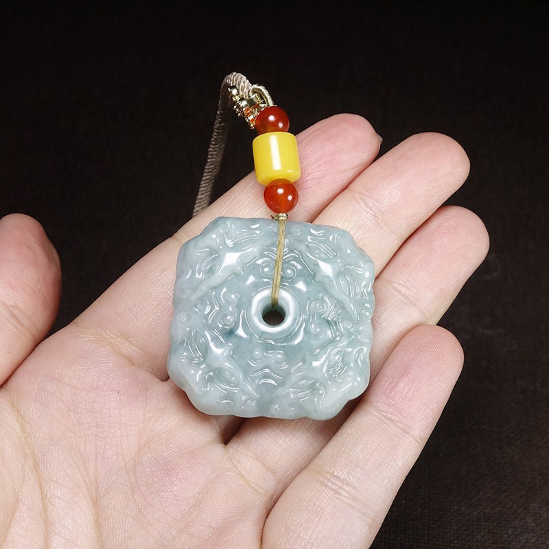 缅甸翡翠四面shou兽玉吊坠儒种玉石挂件四方shou护珠宝玉器批发