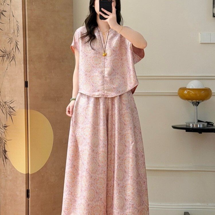 2026 New Style Mom Summer Fashion Sportswear Suit Middle-Aged and Elderly Women Summer Casual Short-Sleeved T-Shirt Two-Piece Set 2026 New Style Mom Summer Fashion Sportswear Suit Middle-Aged and Elderly Women Summer Casual Short-Sleeved T-Shirt Two-Piece Set
