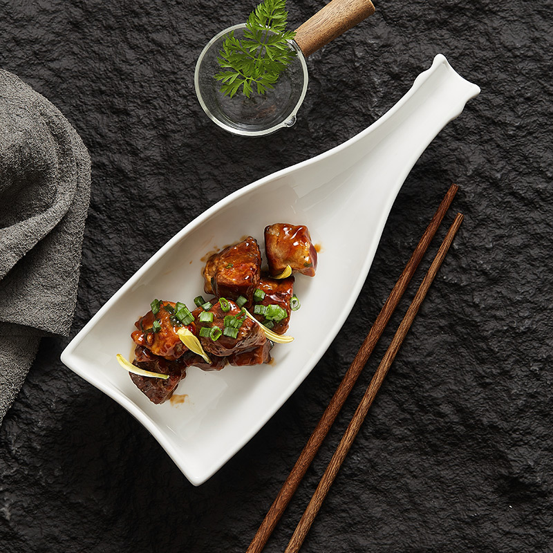 Botella de vino de cerámica en forma especial plato hondo plato frío hotel restaurante vajilla irregular plato pequeño plato artístico plato comercial