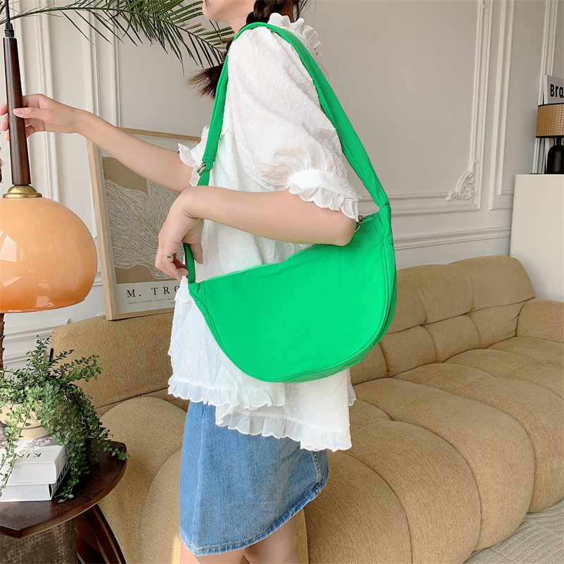 34194 ins Summer crossbody canvas bag for girls, nylon casual lightweight crossbody bag for students, single-shoulder dumpling bag undefined