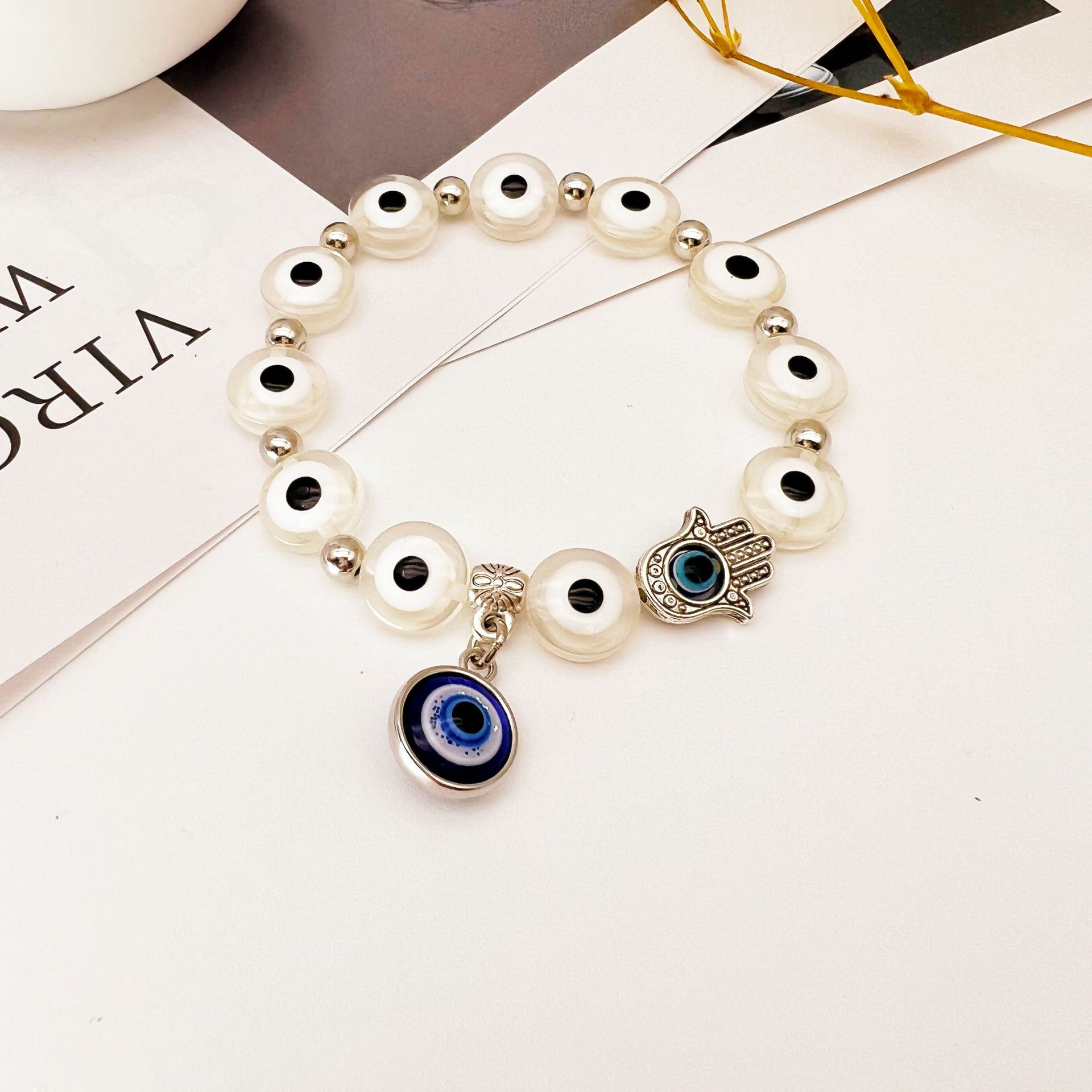 Retro Geometric Devilu0027S Eye Palm Alloy Resin Womenu0027S Bracelets