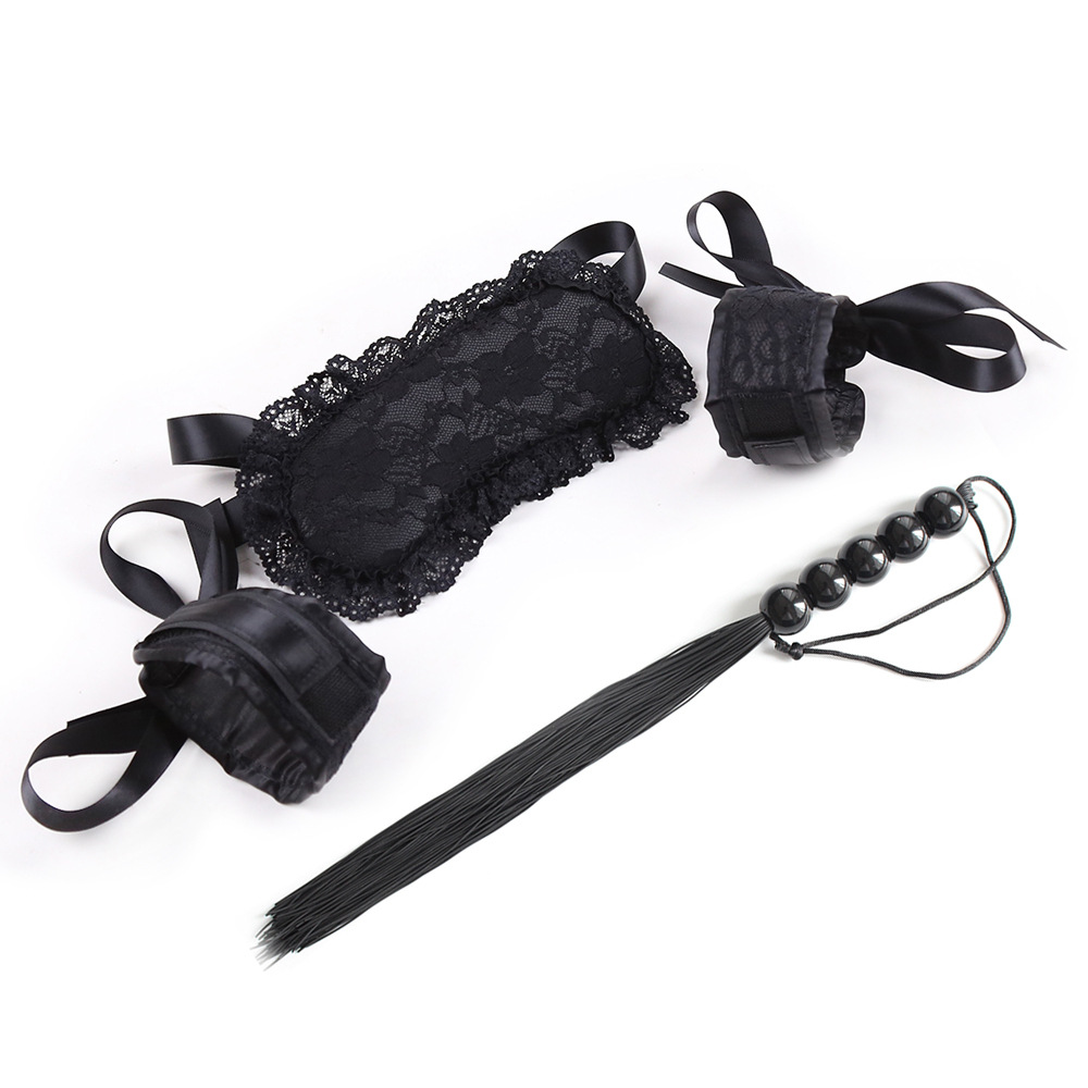 Tienda de la fábrica sexy adultos coqueteo juguetes encaje esposas tobillera látigo traje juguetes alternativos adultos sexo