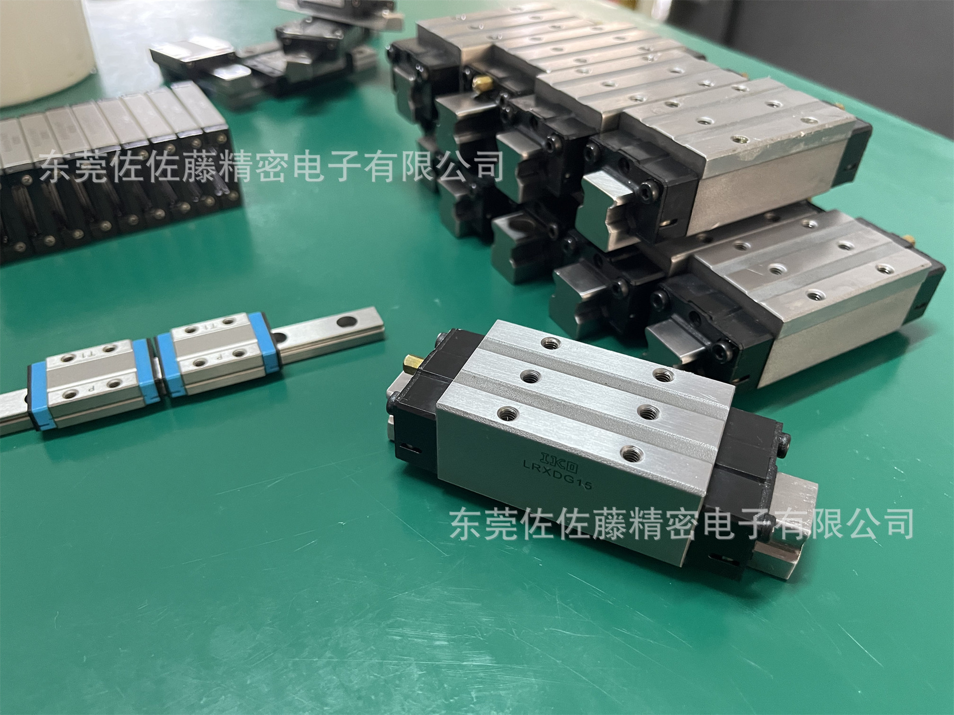 IKO直线导轨滑块LRXDG12 LRXDG15 LRXDG20 LRXDG25 LRXDG30C1T1