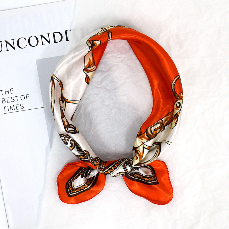 50 Satin Chain Pañuelo cuadrado estampado Color Sense de alta gama Moda de todo fósforo azafata profesional Servicio al cliente Bufanda de decoración Bufanda de seda
