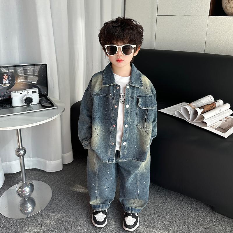 7057 traje de mezclilla para niños primavera y otoño 2025 nueva ropa de bebé de tres piezas de la calle frita y guapa para niños coreanos