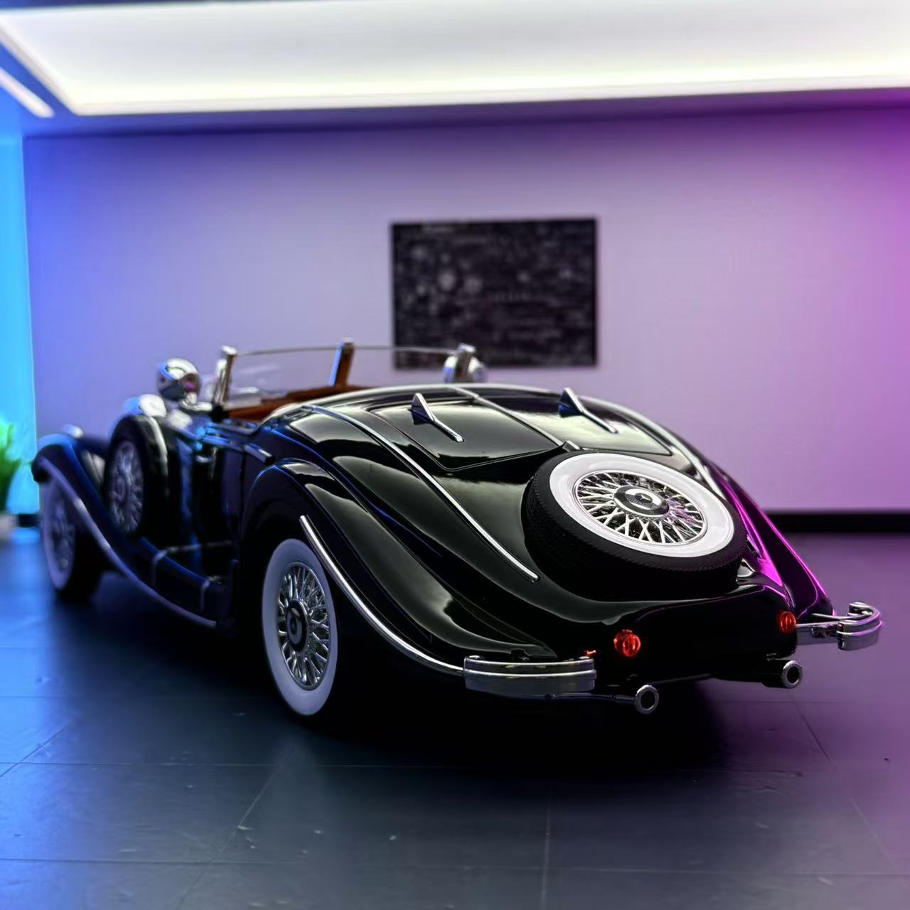 OK modelo de coche 1:18 Daben 500K aleación modelo de coche clásico adornos luz y sonido atrás juguetes para niños al por mayor