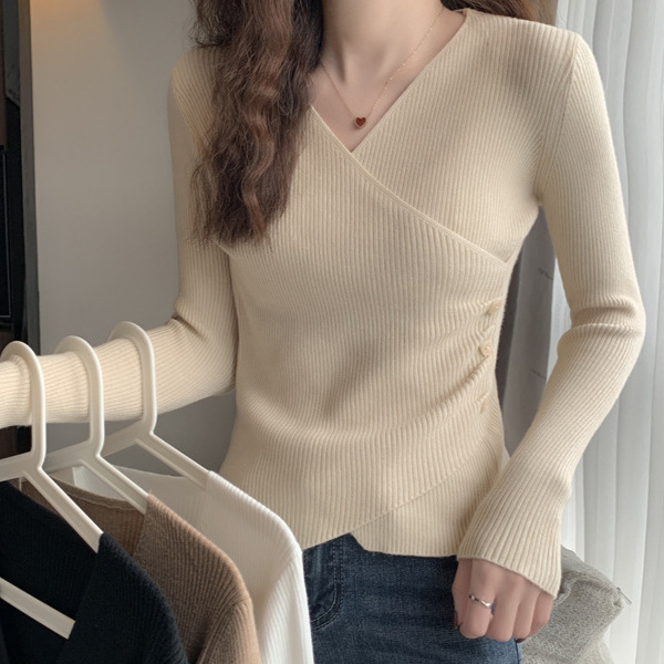 Early Autumn Chic Low-Neck Base Shirt for Women 2025 New Style with a High-End Feel, Korean Style Knit Sweater for Spring and Autumn