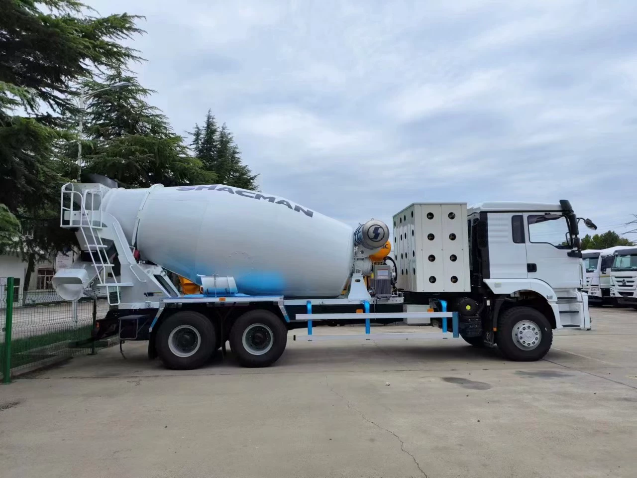 SAGMOTO Shaanxi Автомобильный коммерческий грузовик с CNG на природном газе 10 кубических метров миксер экспортируется в Центральную Азию Узбекистан