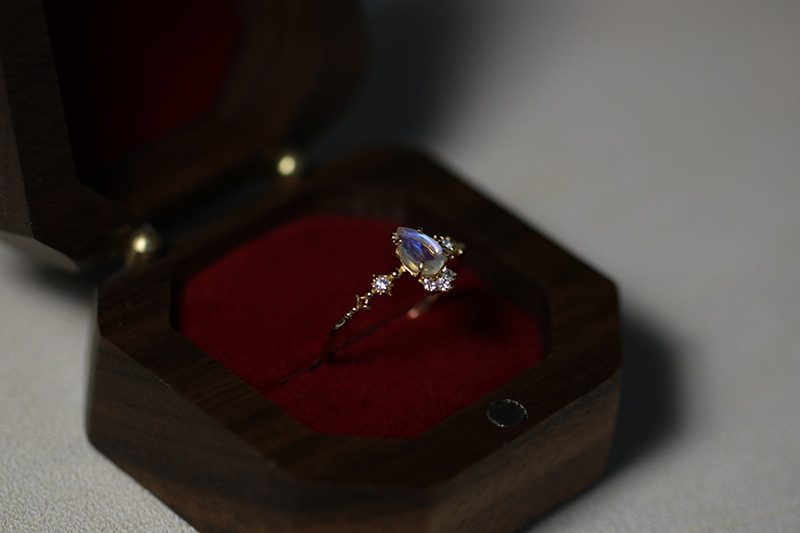 O1CN019AUhjV2Himak3du0W !!4104979185 0 cib Silver Gold Plated Natural Blue Moonstone Ring