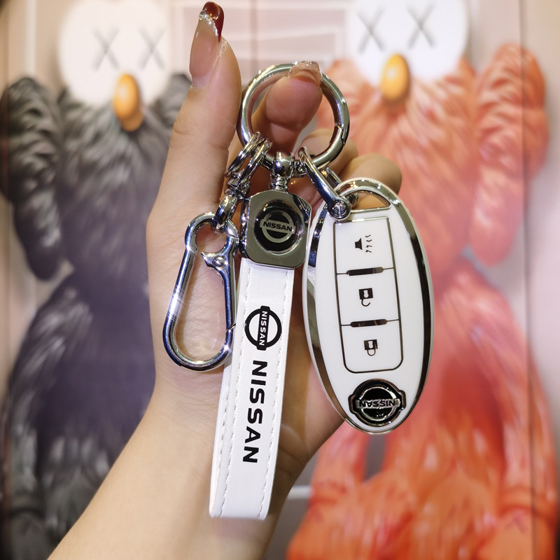 適用日產軒逸鑰匙套逍客2022款天籟2021車14代奇駿21騏達殼扣包女
