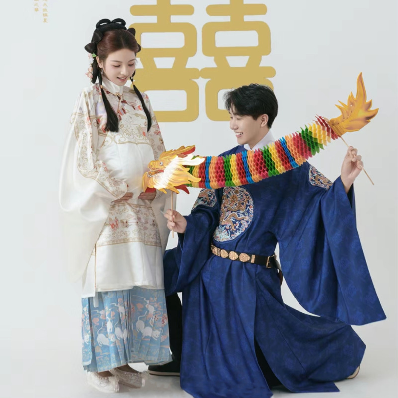 New Studio pregnant women's ancient style pregnant women's photography vest dress suit couple's theme Ming embroidery photo Hanfu New Studio pregnant women's ancient style pregnant women's photography vest dress suit couple's theme Ming embroidery photo Hanfu