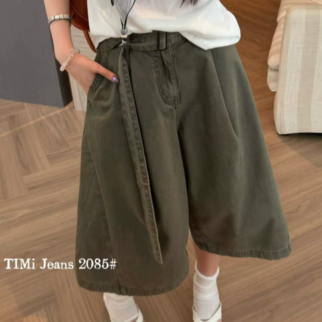 2026 Summer New Style Military Green Lace-Up Workwear Wide-Leg Shorts for Women, Versatile Slimming Denim Capri Pants