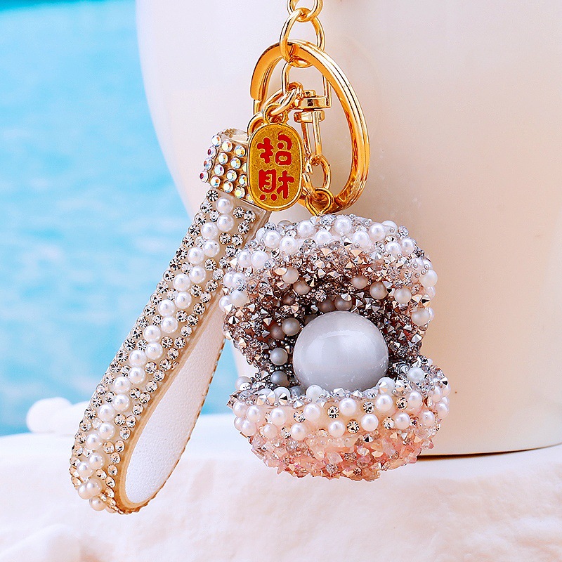 Cornucopia shell shiny silver