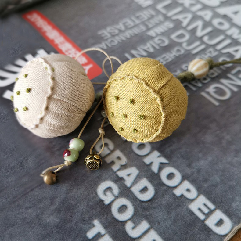 Colgante de loto * amarillo claro + beige (producto no terminado) + algodón lleno