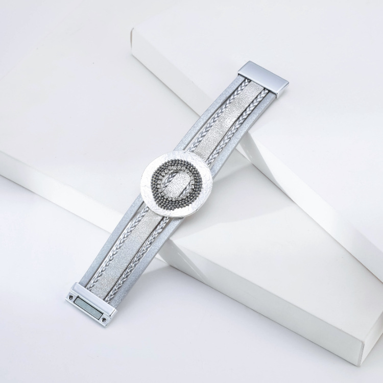 Fashion Diamond Leather Buckle Bracelet display picture 4